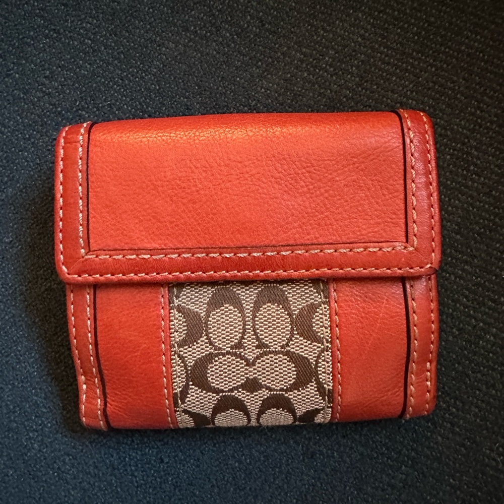 Coach Orange Signature Wallet 🧡 - Picture 2 of 5